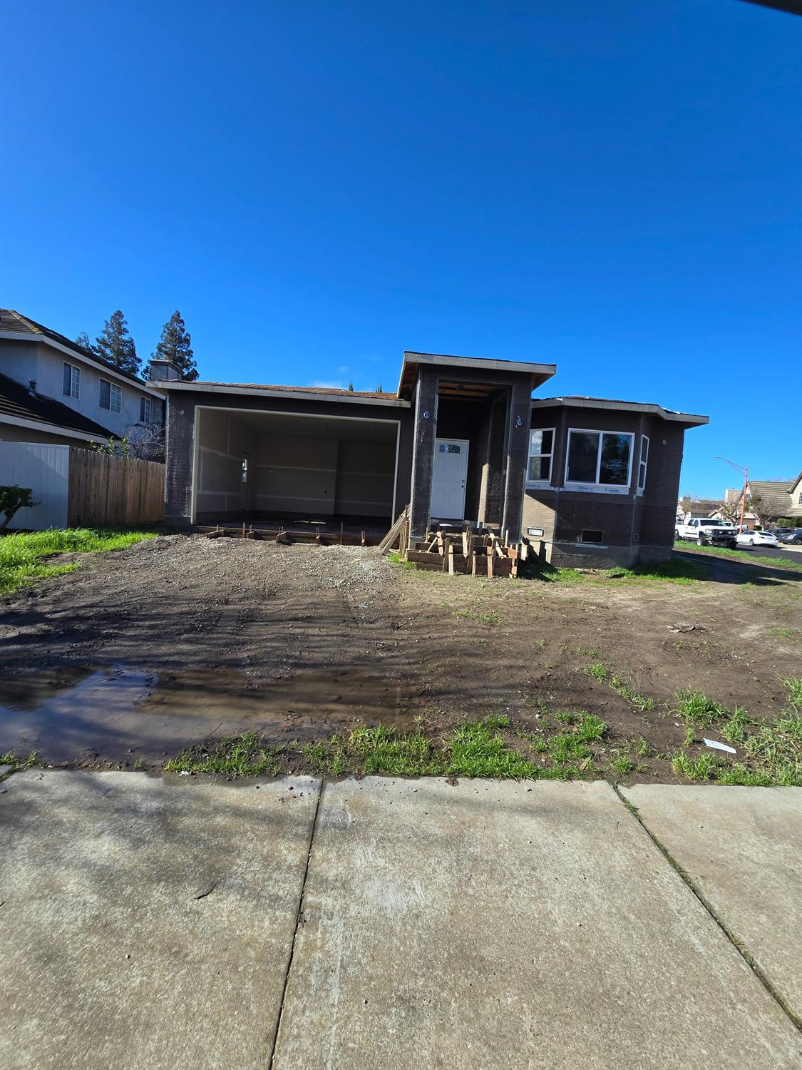 Detail Gallery Image 1 of 4 For 9879 Twin Creeks Ave, Stockton,  CA 95219 - 4 Beds | 2 Baths