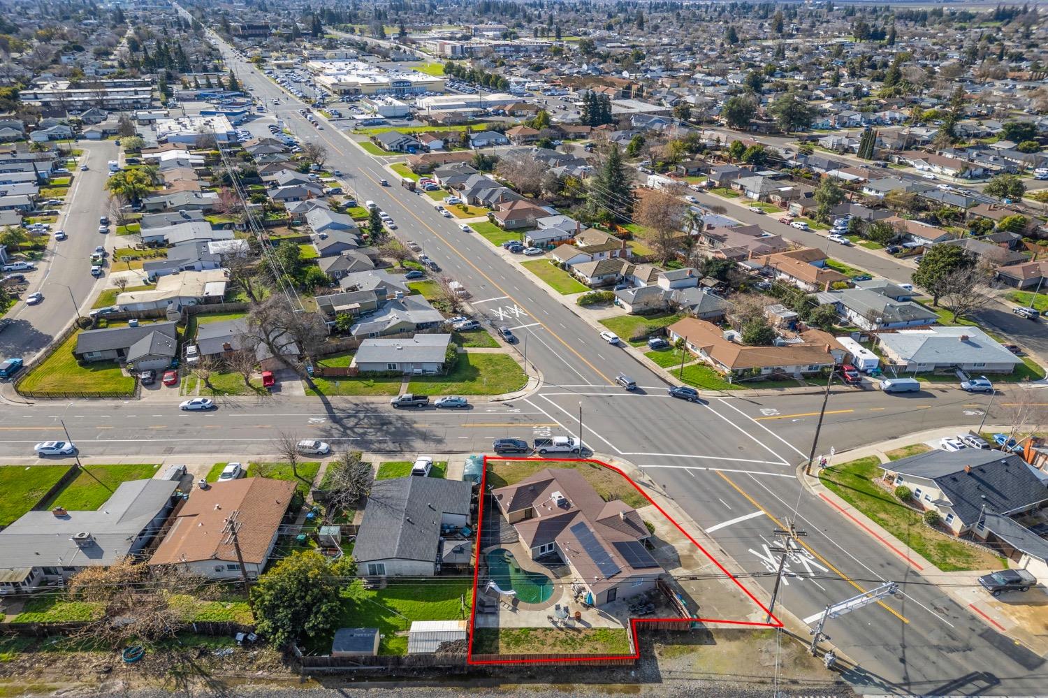 Detail Gallery Image 2 of 45 For 620 N Ham Ln, Lodi,  CA 95242 - 3 Beds | 2 Baths