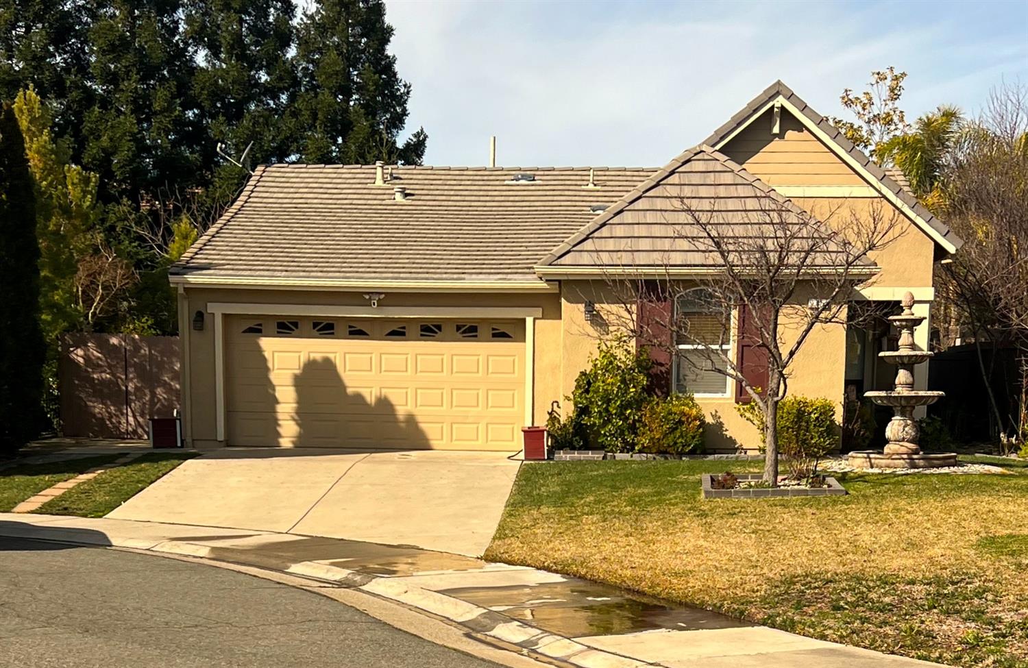 Detail Gallery Image 1 of 1 For 4 Annell Ct, Sacramento,  CA 95835 - 3 Beds | 2 Baths
