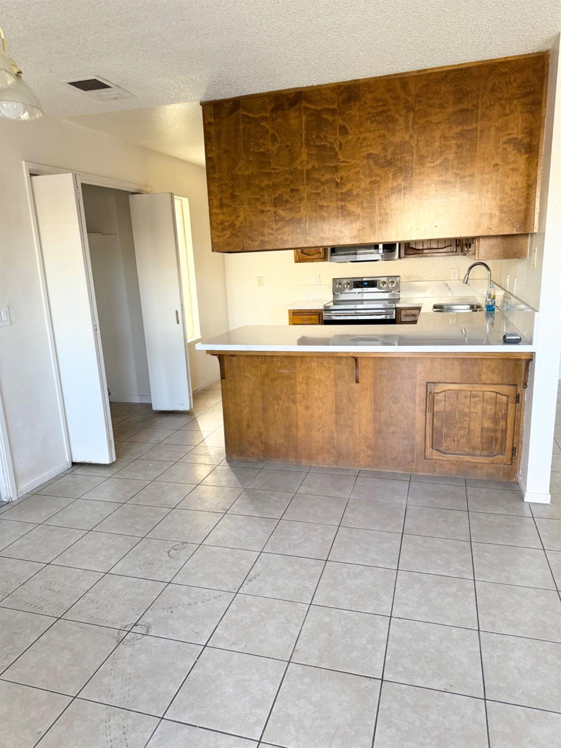 Detail Gallery Image 8 of 42 For 1651 Moffett Rd, Ceres,  CA 95307 - – Beds | – Baths