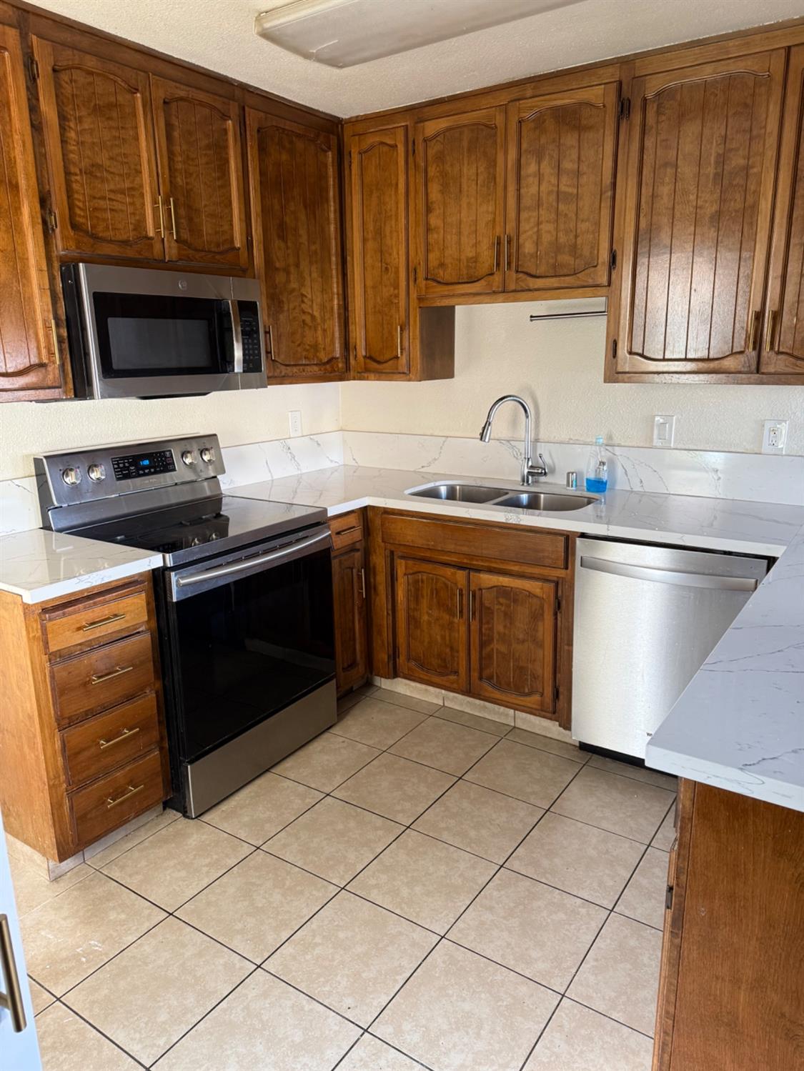 Detail Gallery Image 9 of 42 For 1651 Moffett Rd, Ceres,  CA 95307 - – Beds | – Baths