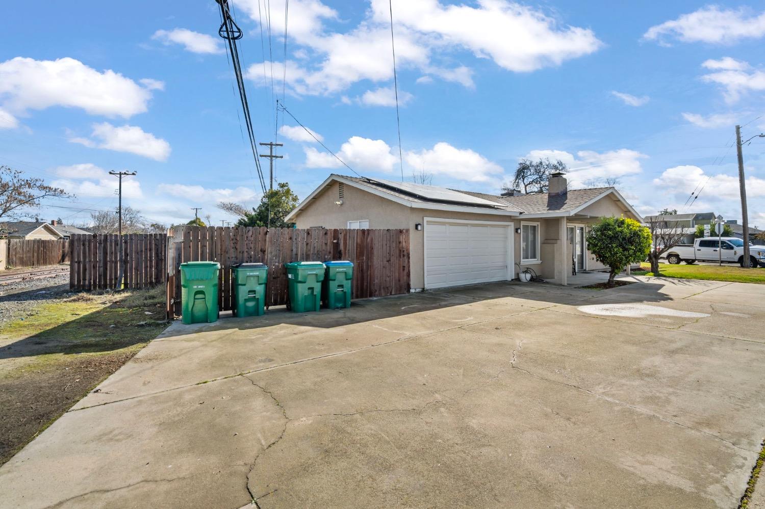 Detail Gallery Image 42 of 45 For 620 N Ham Ln, Lodi,  CA 95242 - 3 Beds | 2 Baths