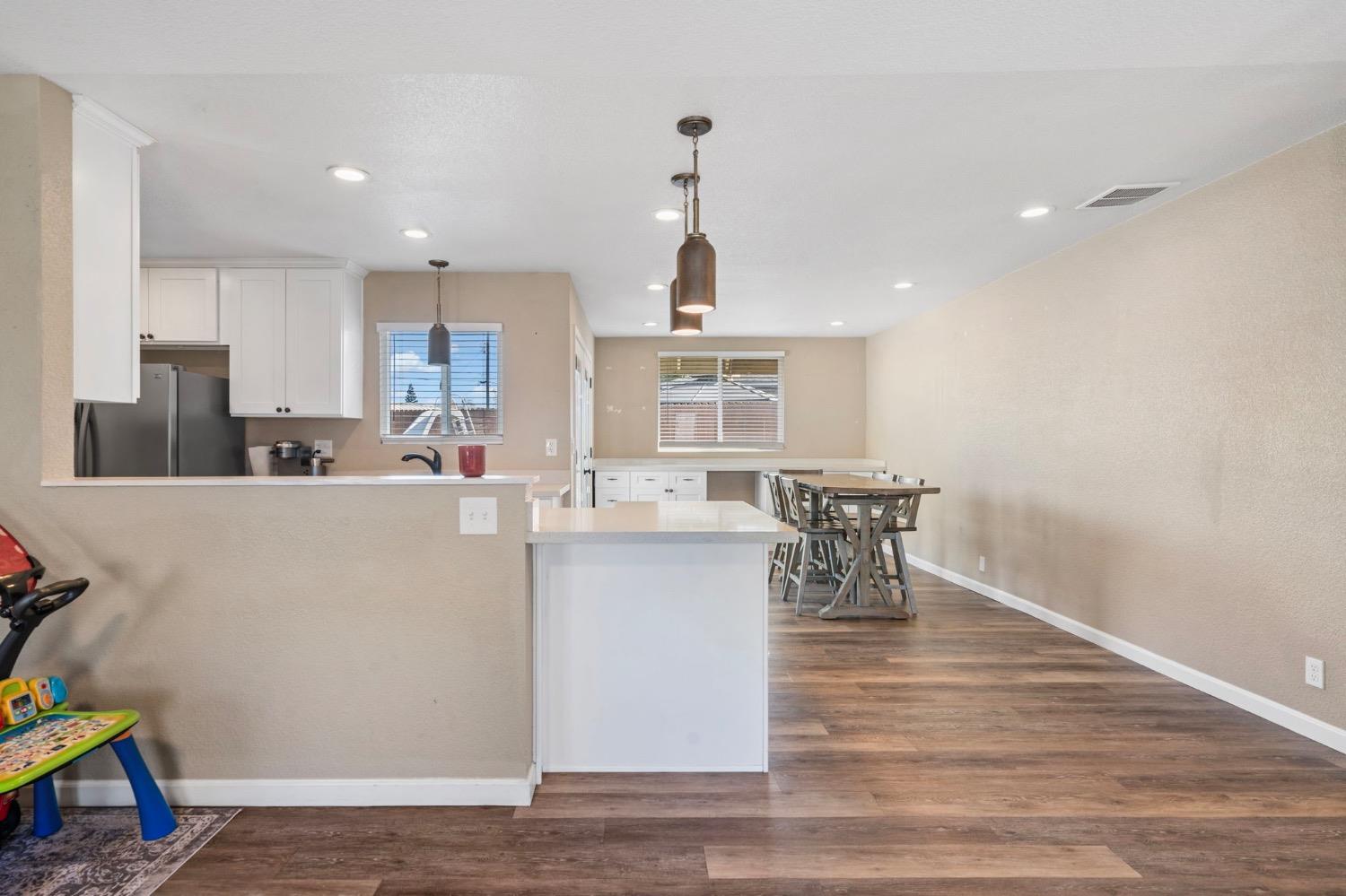 Detail Gallery Image 34 of 45 For 620 N Ham Ln, Lodi,  CA 95242 - 3 Beds | 2 Baths