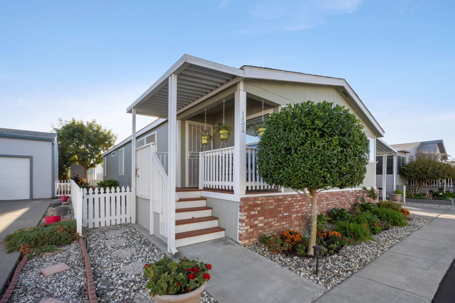 Detail Gallery Image 1 of 41 For 5130 County Road 99w 151, Dunnigan,  CA 95937 - 3 Beds | 2 Baths