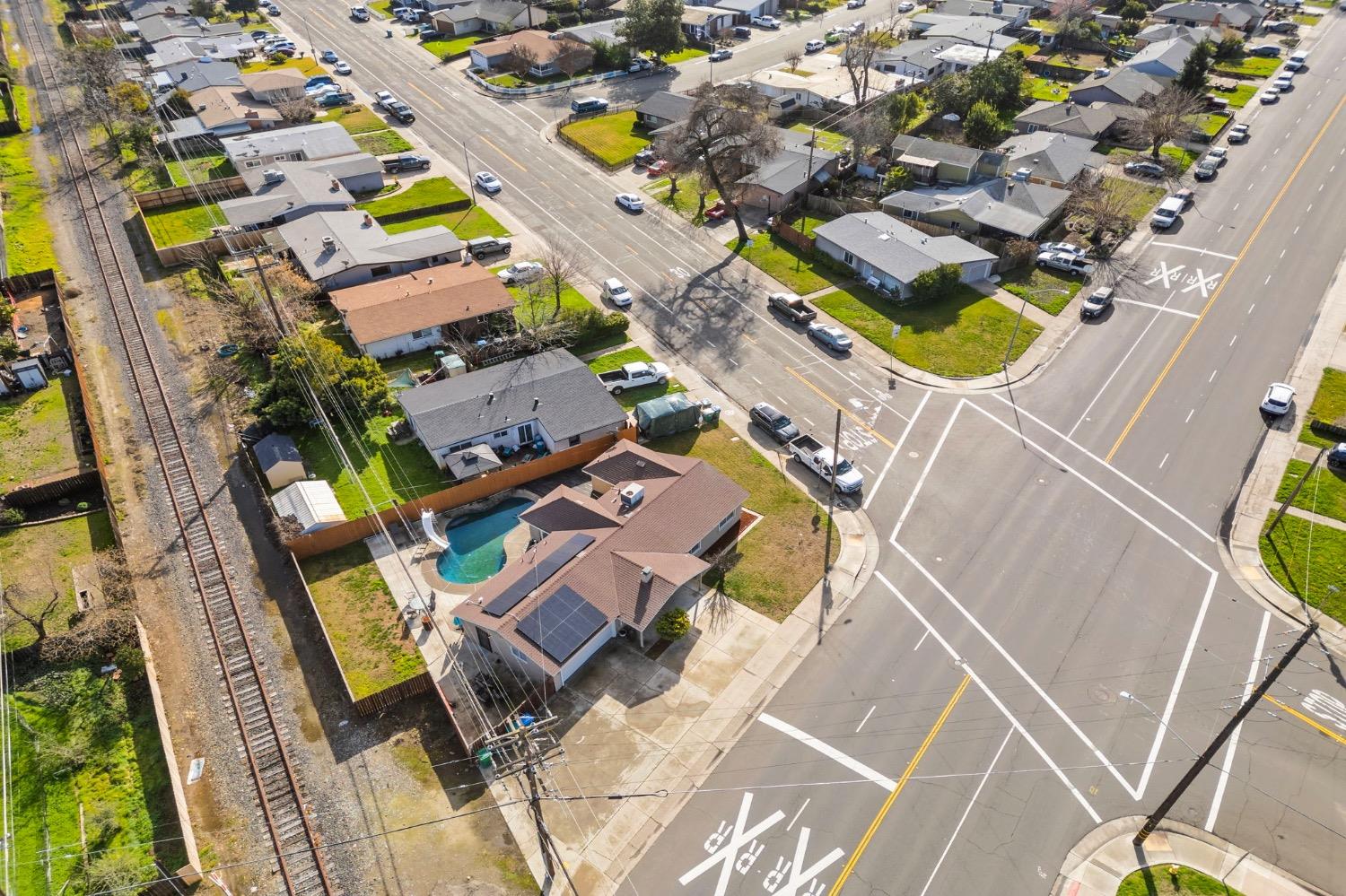 Detail Gallery Image 5 of 45 For 620 N Ham Ln, Lodi,  CA 95242 - 3 Beds | 2 Baths
