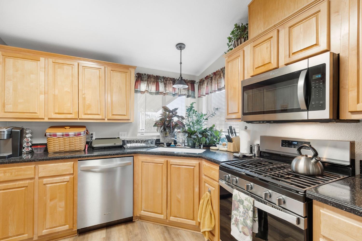 Detail Gallery Image 17 of 41 For 5130 County Road 99w 151, Dunnigan,  CA 95937 - 3 Beds | 2 Baths