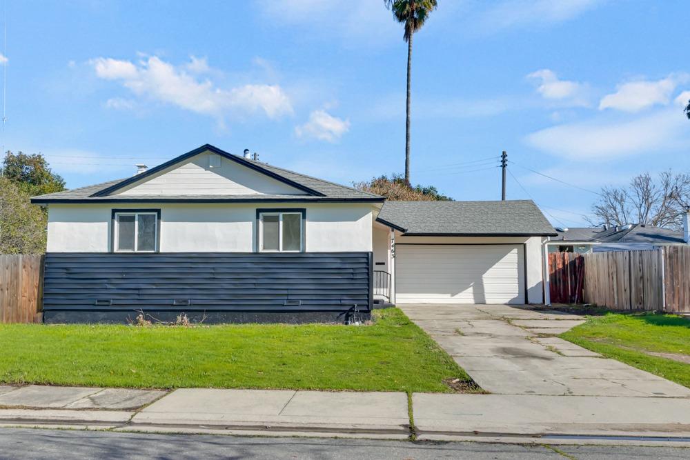 Detail Gallery Image 1 of 1 For 7463 Stella Way, Sacramento,  CA 95822 - 3 Beds | 1/1 Baths