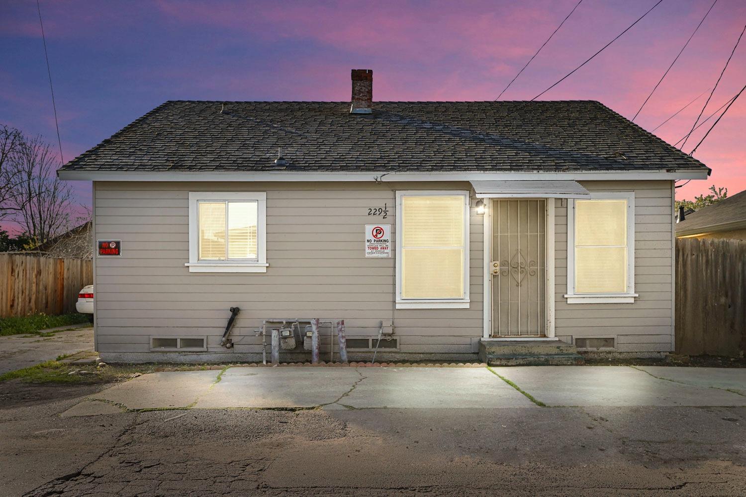 Detail Gallery Image 5 of 25 For 229 Flora St, Lodi,  CA 95240 - 2 Beds | 1 Baths