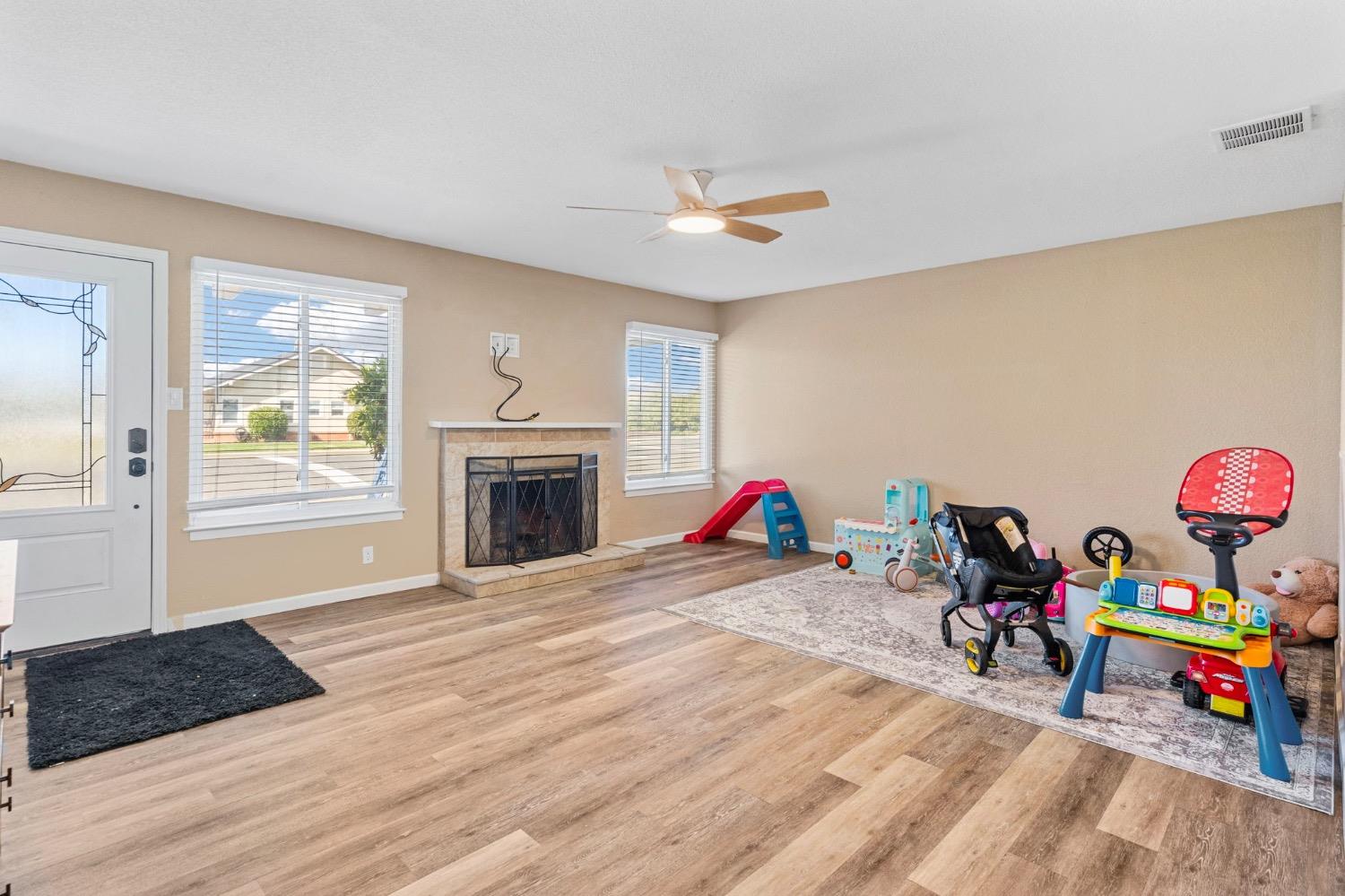 Detail Gallery Image 35 of 45 For 620 N Ham Ln, Lodi,  CA 95242 - 3 Beds | 2 Baths
