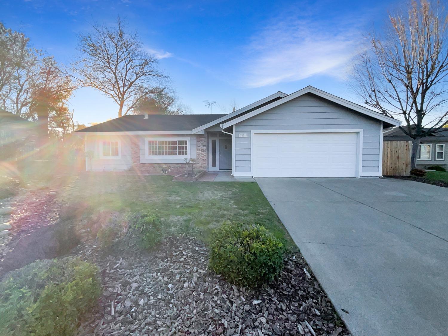 Detail Gallery Image 1 of 1 For 7621 Woodchuck Way, Citrus Heights,  CA 95610 - 3 Beds | 2 Baths