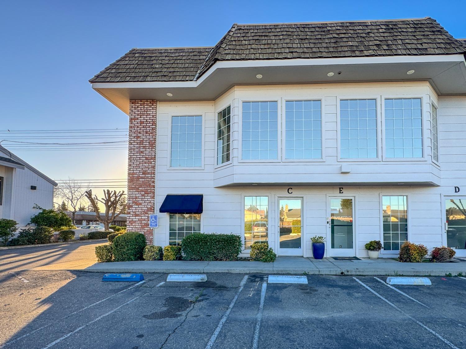 Detail Gallery Image 3 of 19 For 2130 Geer Rd #C,  Turlock,  CA 95382 - – Beds | – Baths