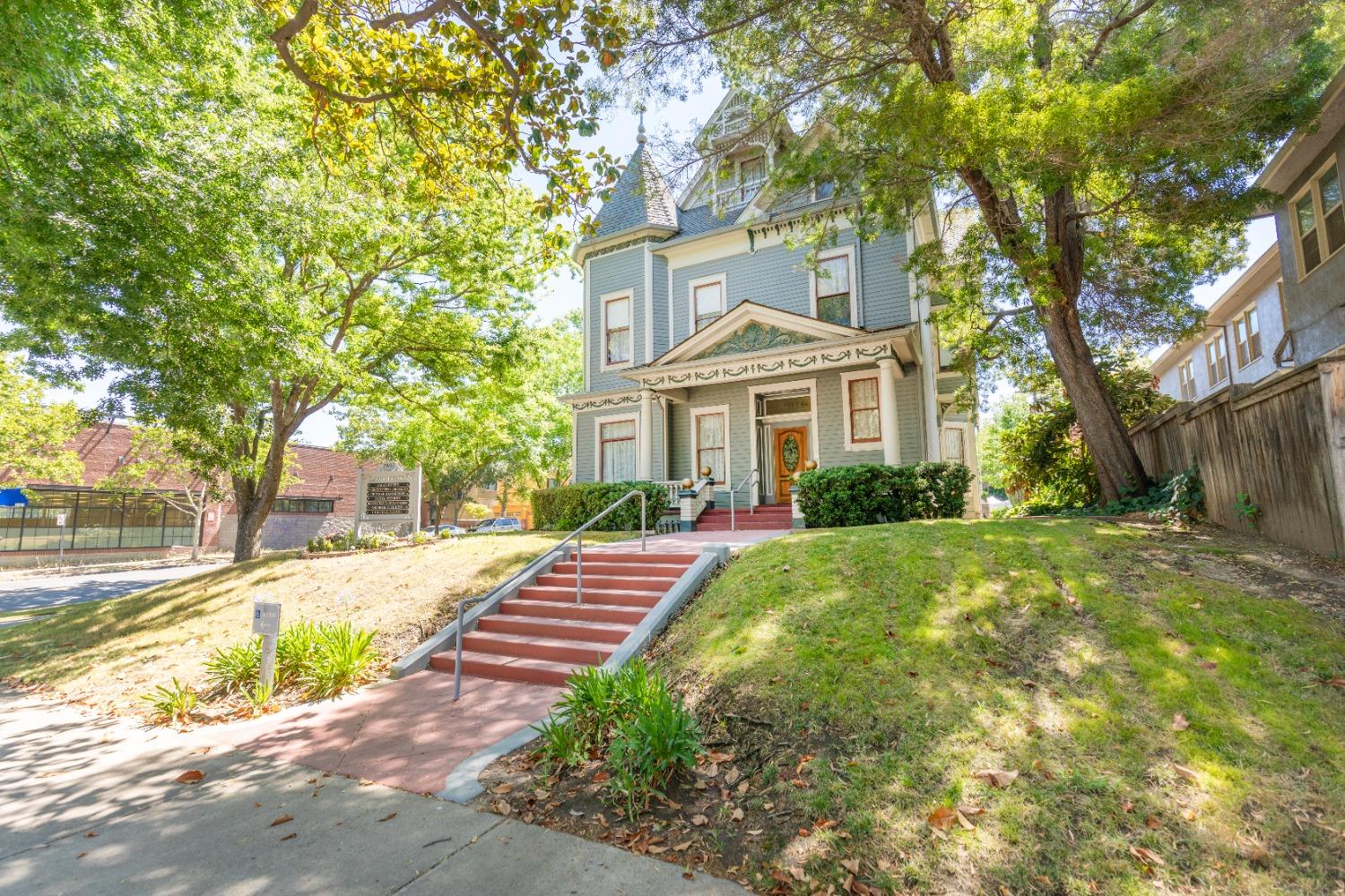 Detail Gallery Image 15 of 18 For 1903 21st St, Sacramento,  CA 95811 - – Beds | – Baths
