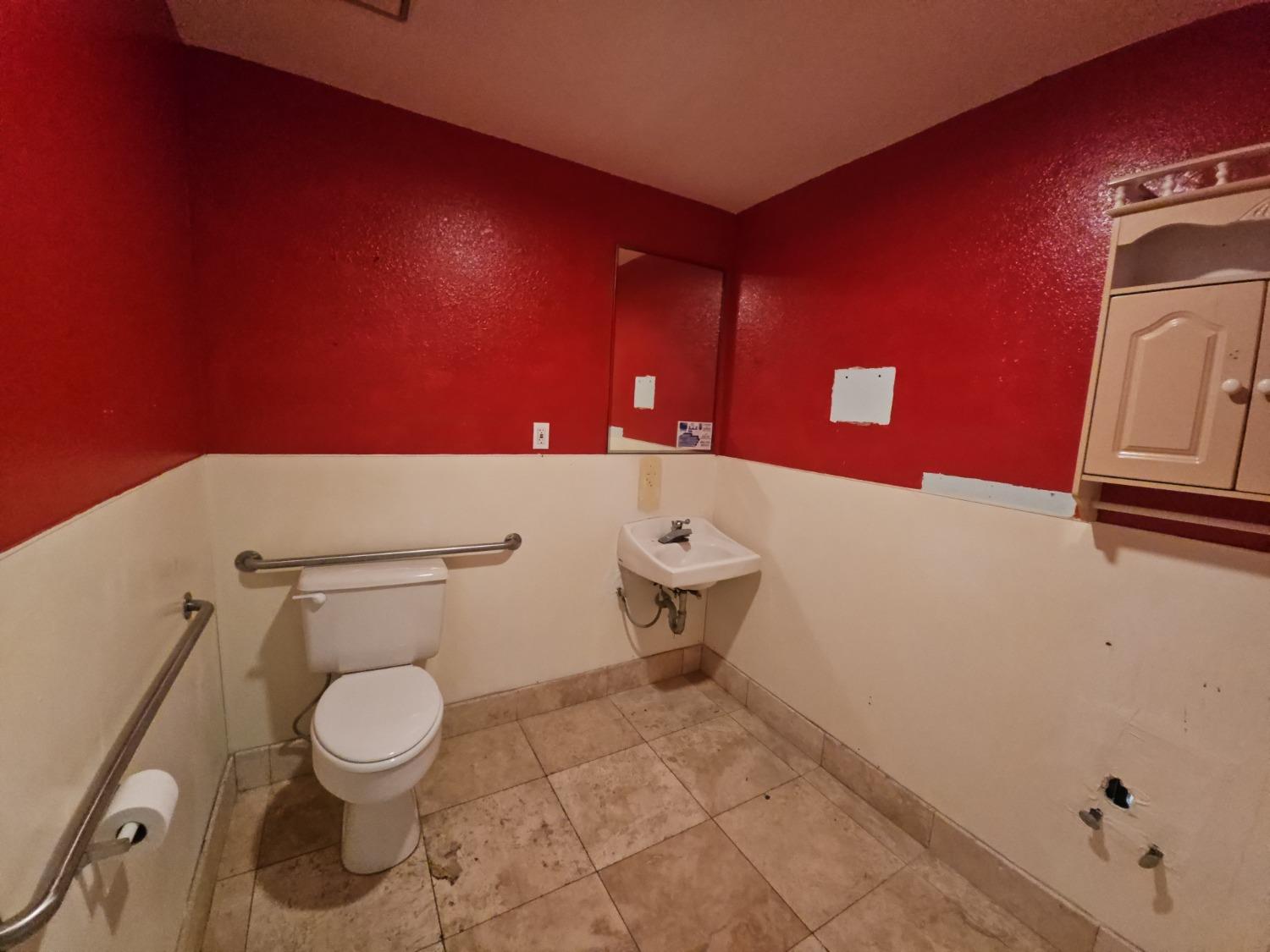 Detail Gallery Image 20 of 25 For 1134 N Main St, Manteca,  CA 95336 - – Beds | – Baths