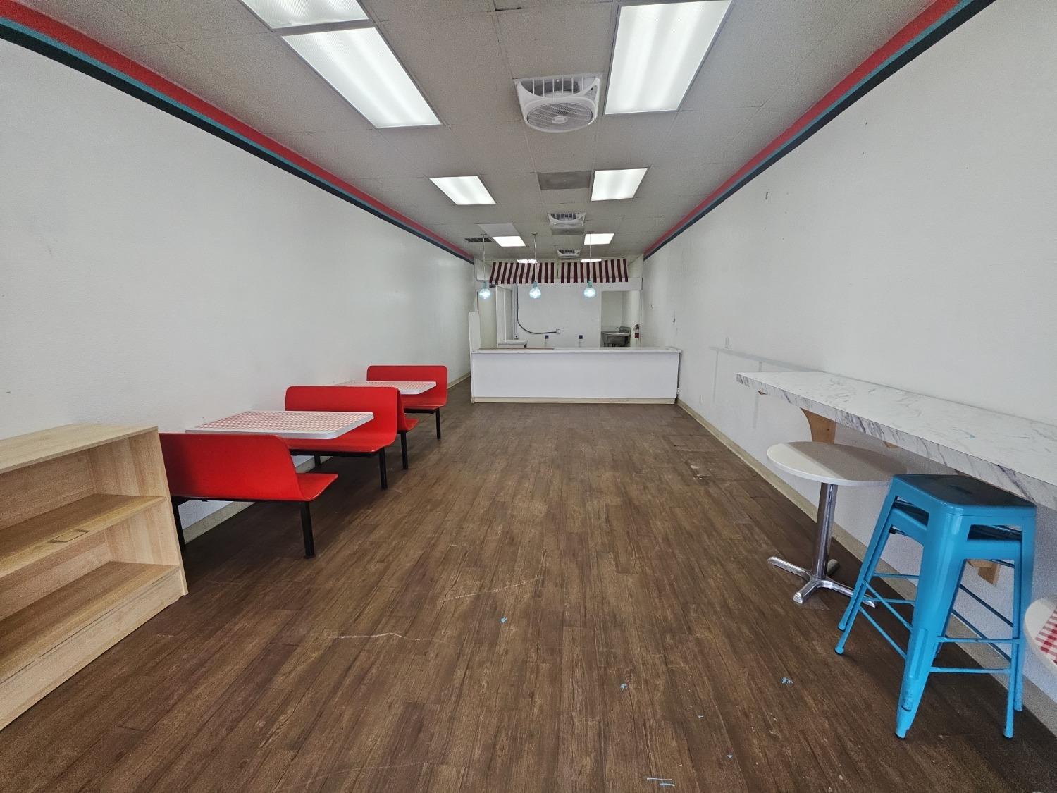Detail Gallery Image 6 of 25 For 1134 N Main St, Manteca,  CA 95336 - – Beds | – Baths