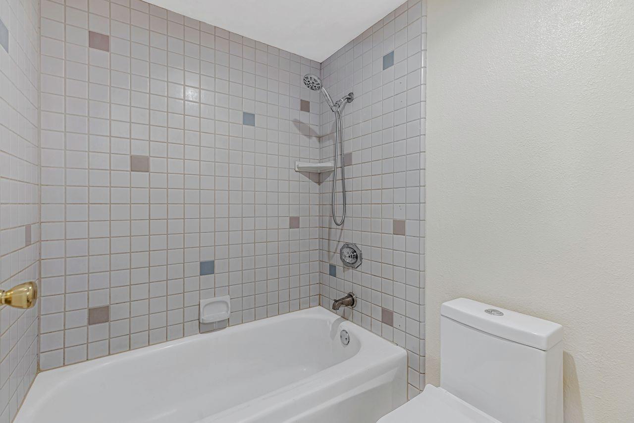 Photo #26: 225015584 Listing: Photo #26