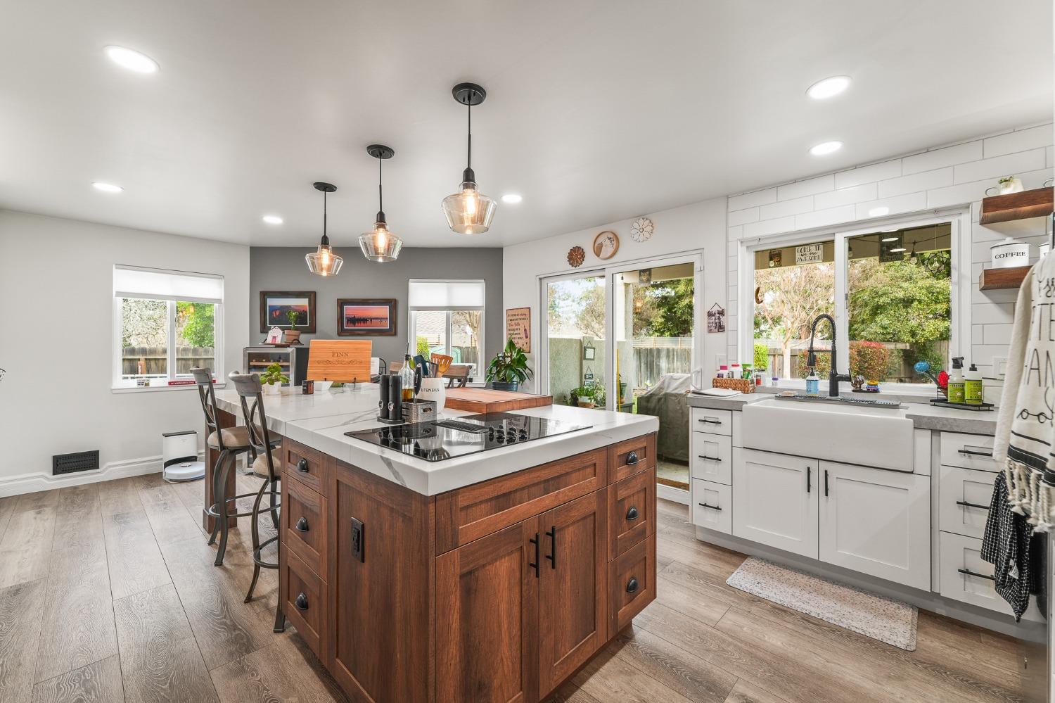 Detail Gallery Image 19 of 72 For 10013 Plaza De Oro Dr, Oakdale,  CA 95361 - 3 Beds | 2/1 Baths