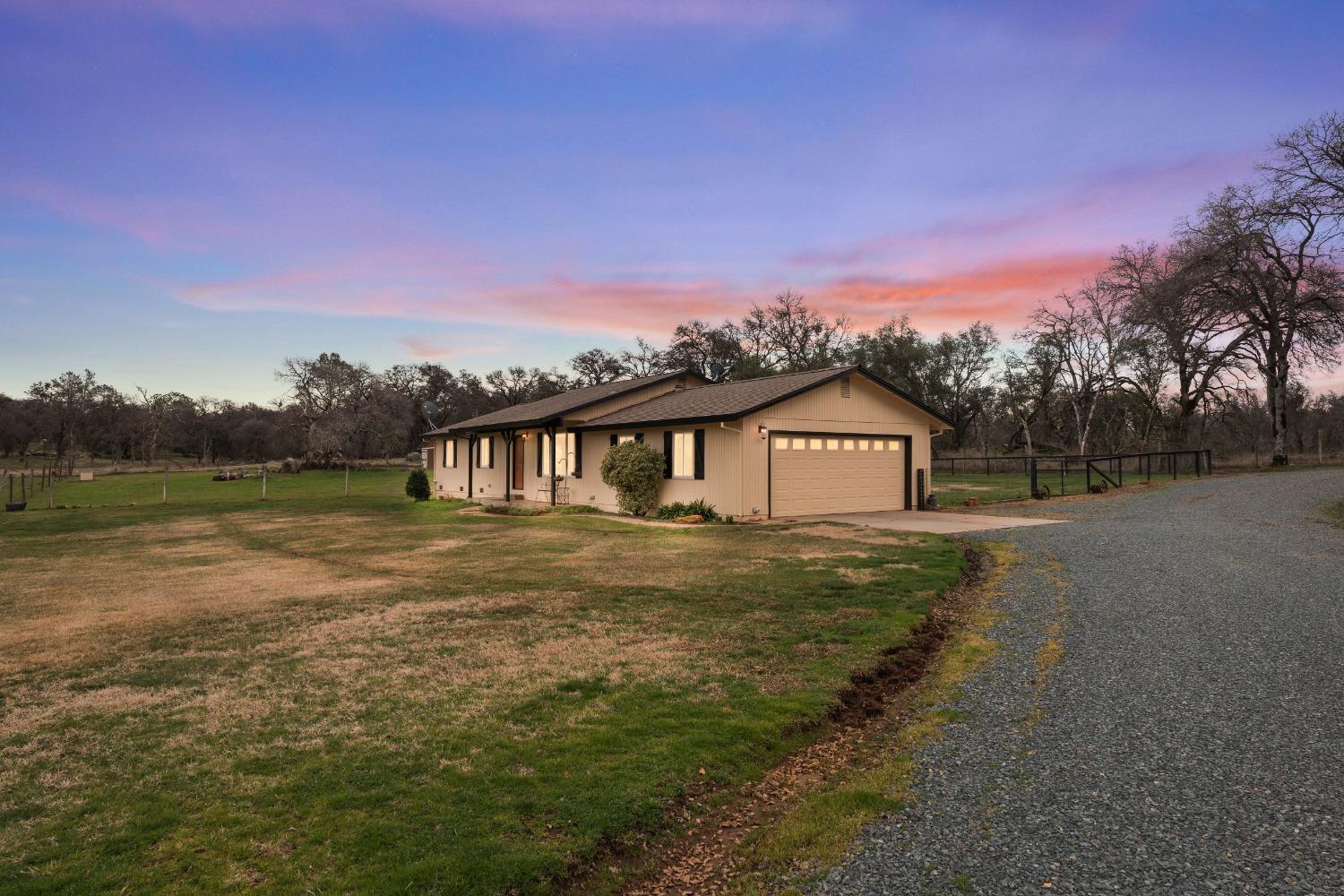 Clover Ridge Lane, Penn Valley, California image 1