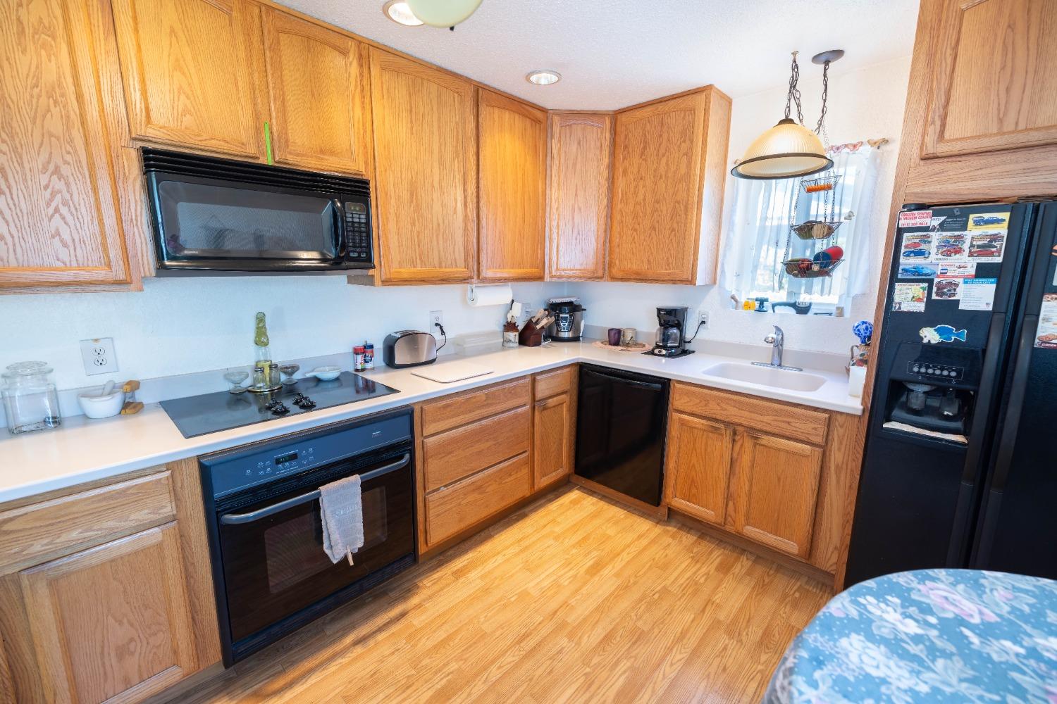 Mills Park Drive, Rancho Cordova, California image 6