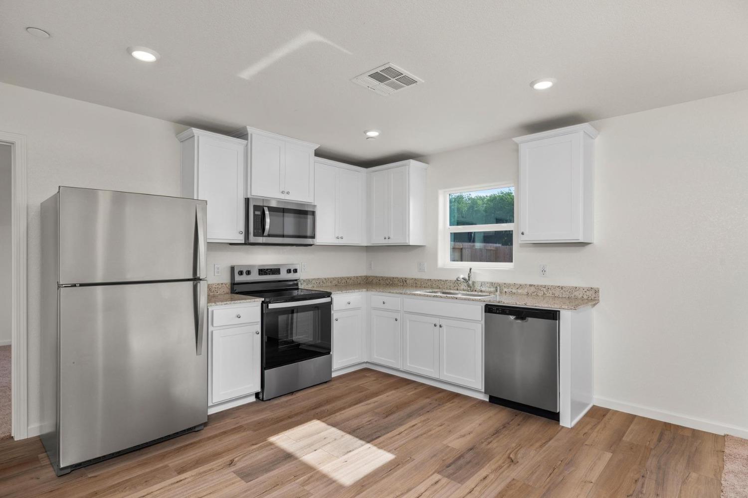 Detail Gallery Image 9 of 16 For 6601 Jackpot Pl, Riverbank,  CA 95367 - 3 Beds | 2 Baths