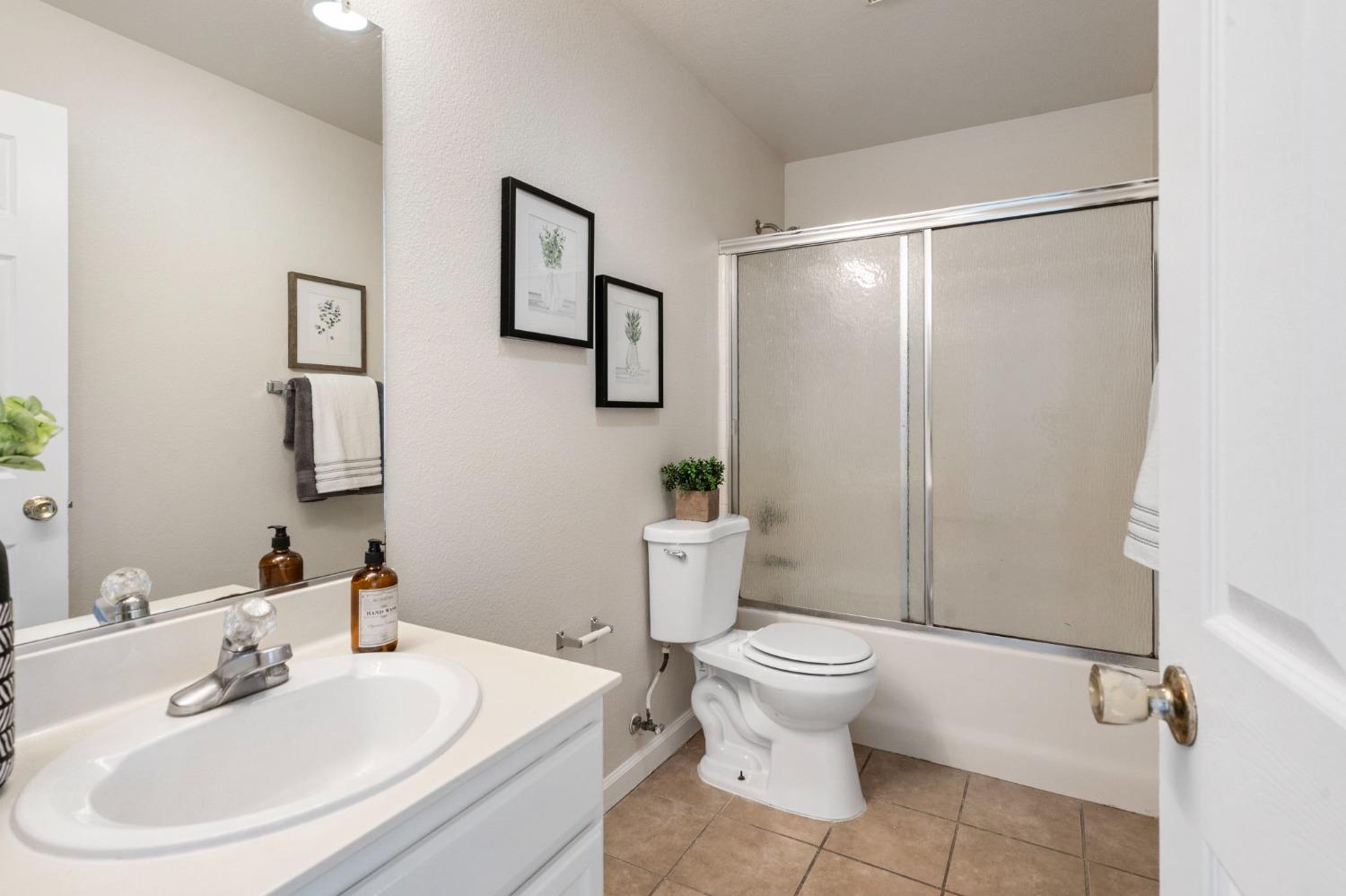 Detail Gallery Image 32 of 53 For 4227 Oceanview Dr, Stockton,  CA 95206 - 4 Beds | 2/1 Baths