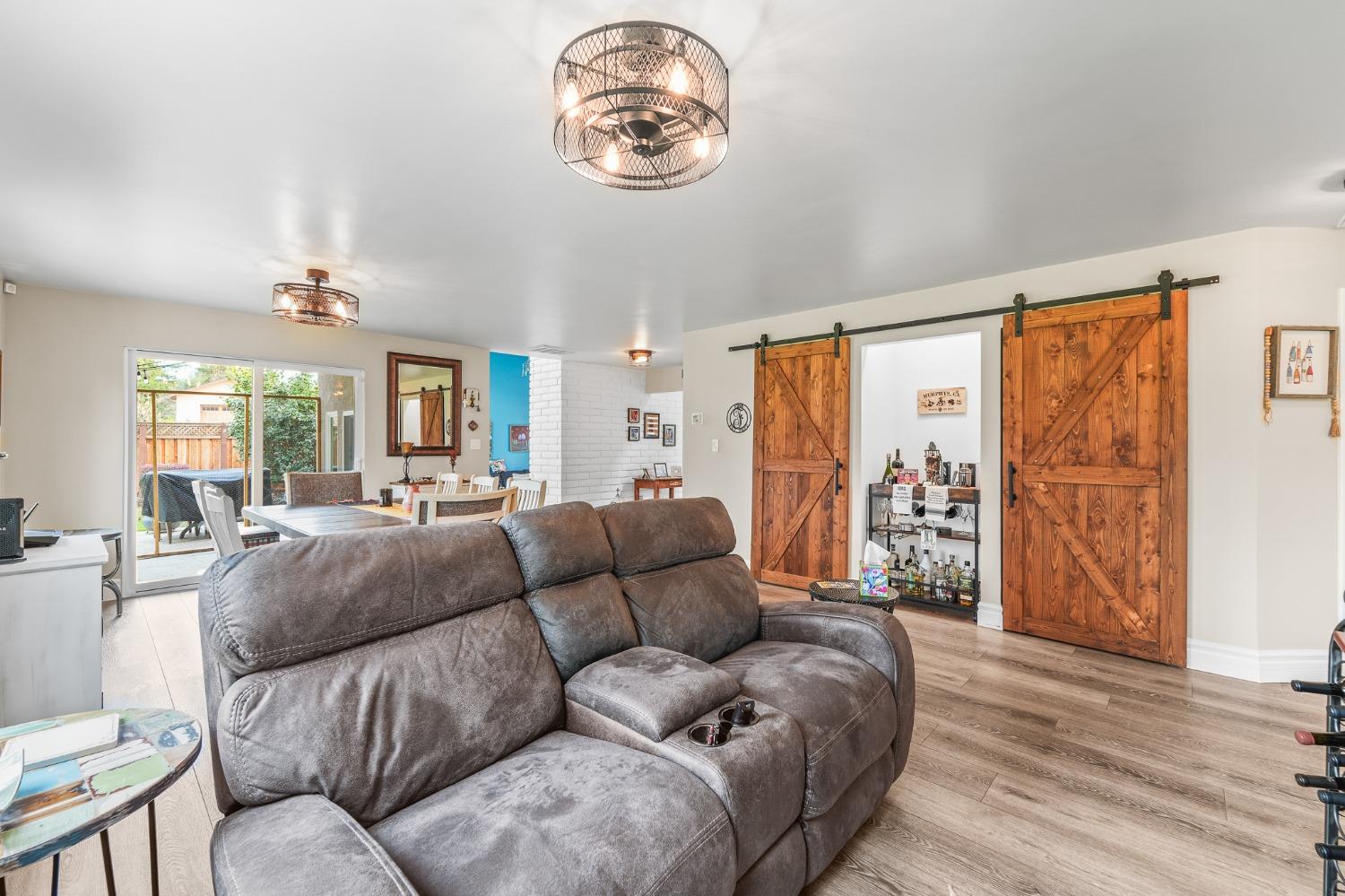 Detail Gallery Image 18 of 72 For 10013 Plaza De Oro Dr, Oakdale,  CA 95361 - 3 Beds | 2/1 Baths