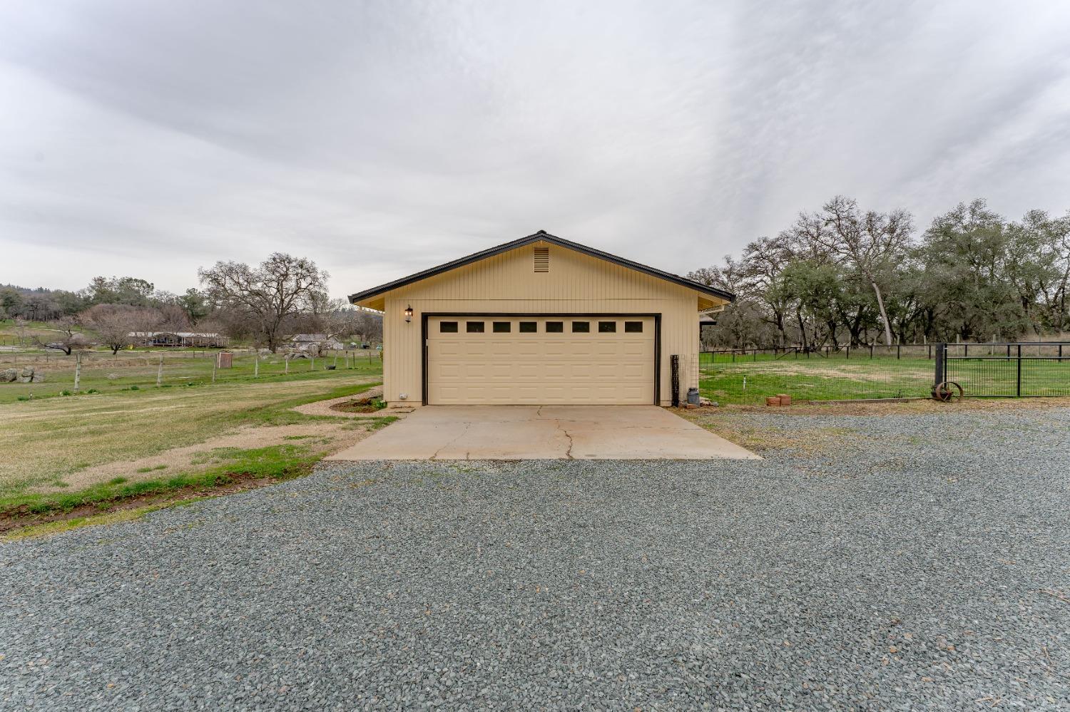 Clover Ridge Lane, Penn Valley, California image 7