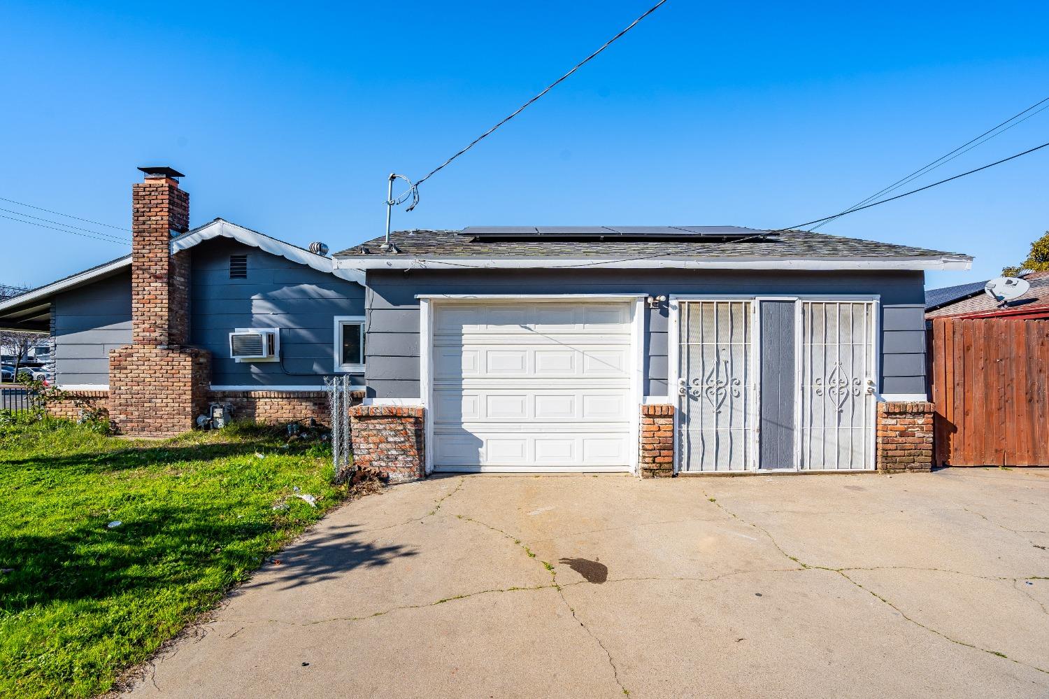 Detail Gallery Image 1 of 1 For 1809 Mcgowan Parkway, Olivehurst,  CA 95961 - 3 Beds | 2 Baths