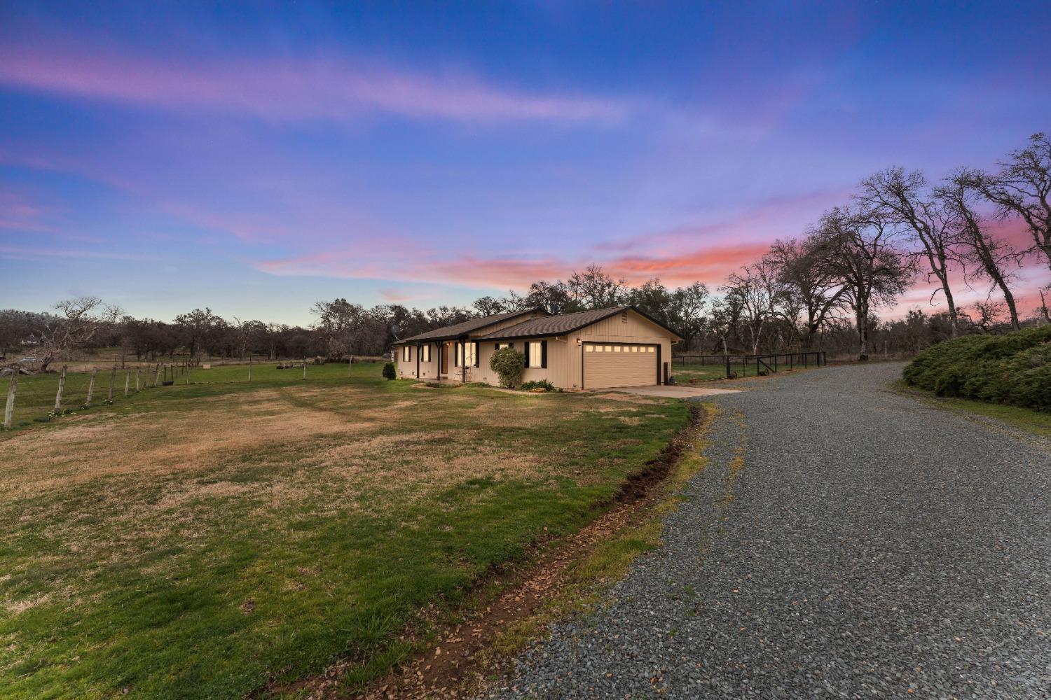 Clover Ridge Lane, Penn Valley, California image 3