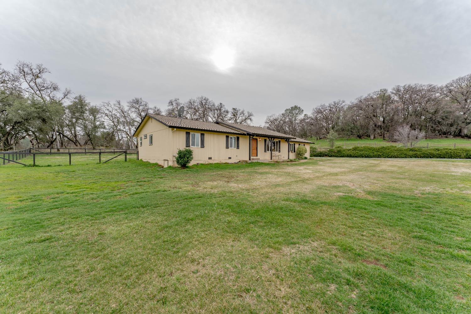 Clover Ridge Lane, Penn Valley, California image 5