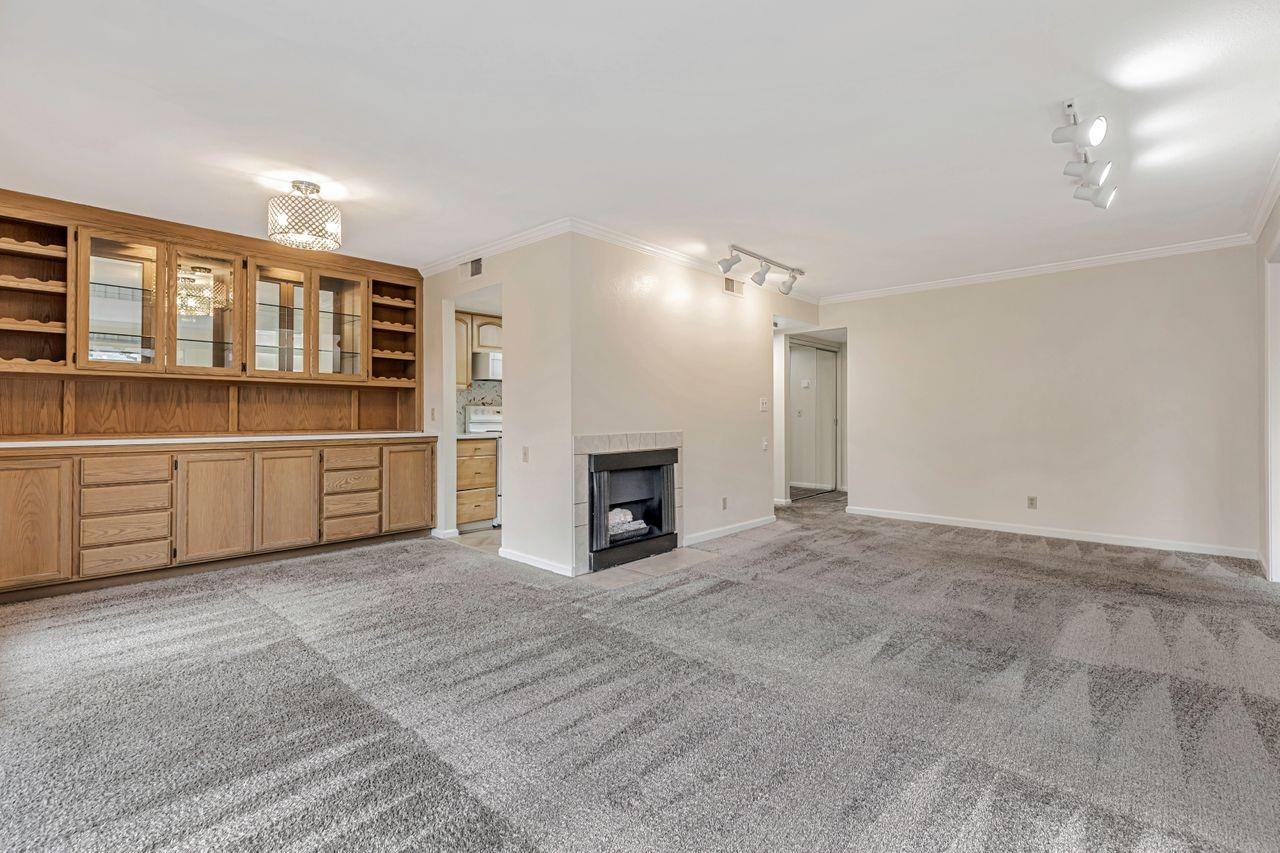 Photo #5: 225015584 Listing: Photo #5