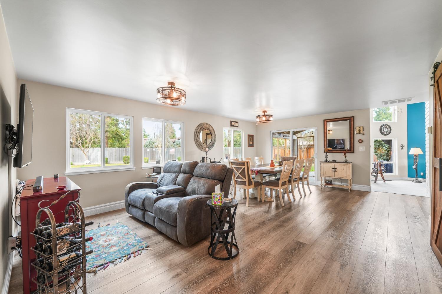 Detail Gallery Image 17 of 72 For 10013 Plaza De Oro Dr, Oakdale,  CA 95361 - 3 Beds | 2/1 Baths