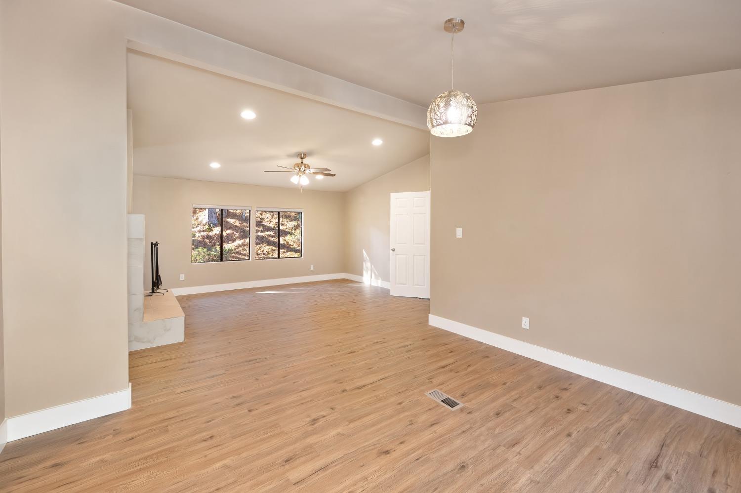 Detail Gallery Image 17 of 36 For 4420 Pleasant Valley Rd 155, Diamond Springs,  CA 95619 - 3 Beds | 2 Baths