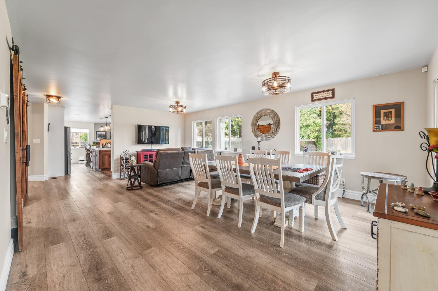 Detail Gallery Image 15 of 72 For 10013 Plaza De Oro Dr, Oakdale,  CA 95361 - 3 Beds | 2/1 Baths