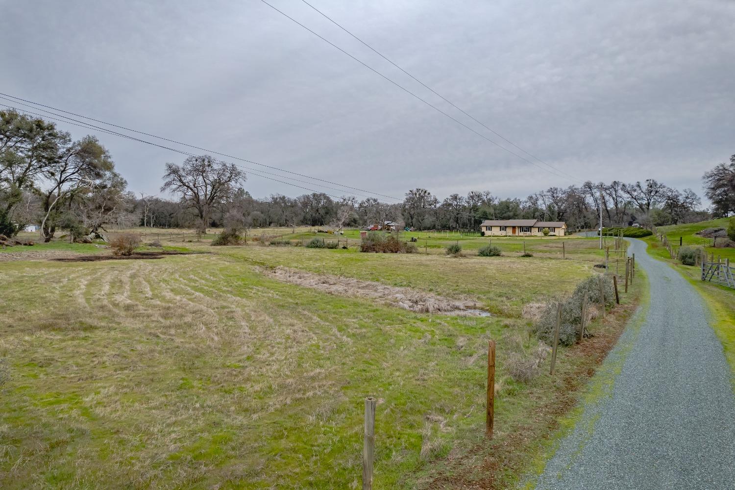 Clover Ridge Lane, Penn Valley, California image 9