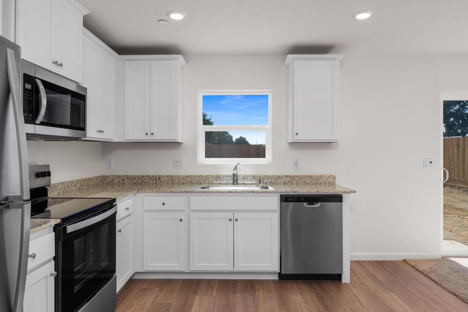 Detail Gallery Image 8 of 16 For 6601 Jackpot Pl, Riverbank,  CA 95367 - 3 Beds | 2 Baths