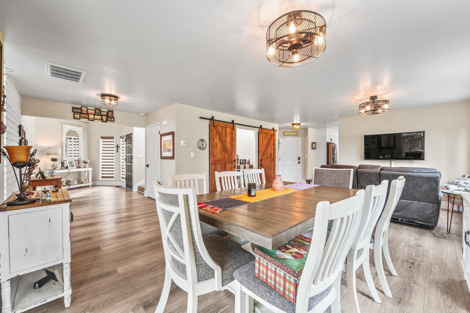 Detail Gallery Image 16 of 72 For 10013 Plaza De Oro Dr, Oakdale,  CA 95361 - 3 Beds | 2/1 Baths