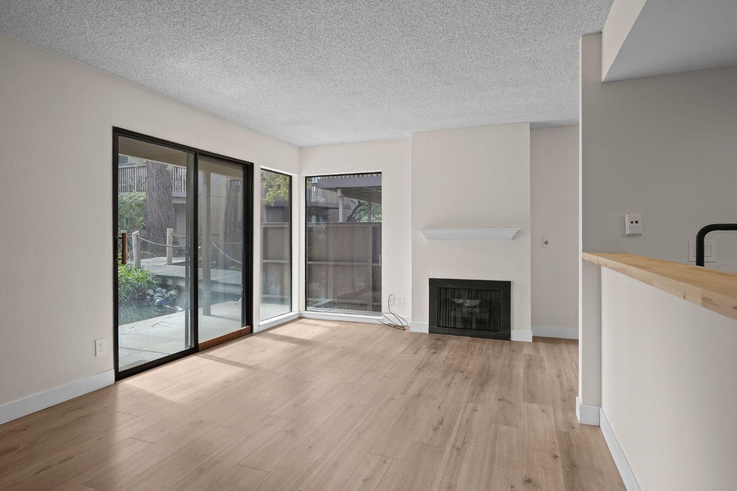 Photo #15: 225017584 Listing: Photo #15