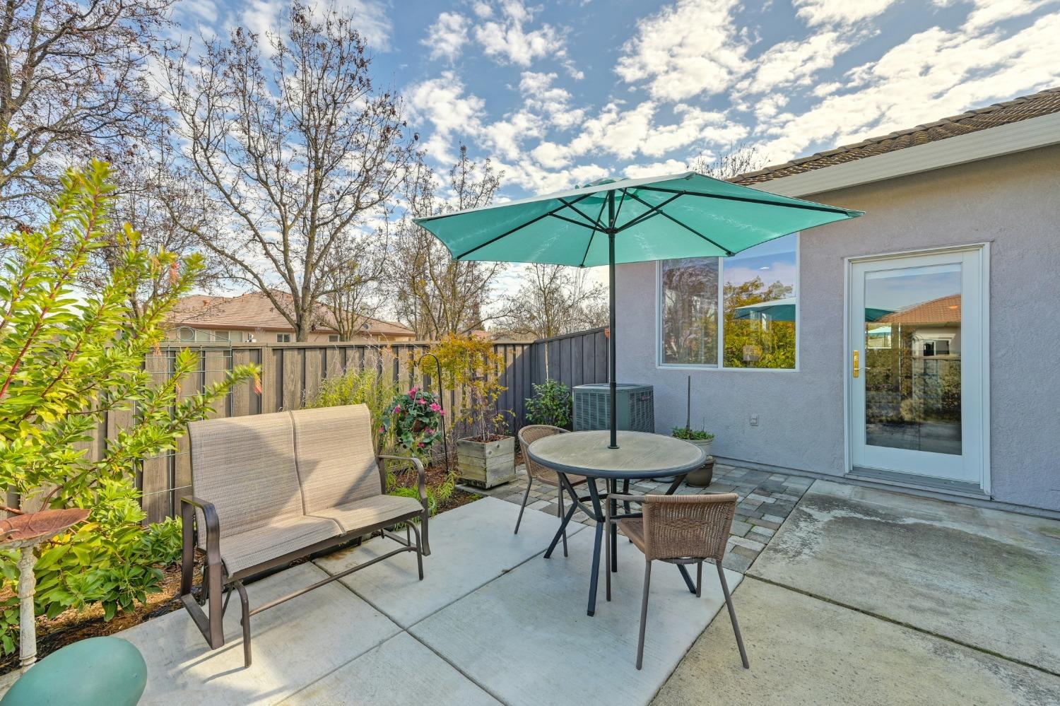 N Mill Valley Circle, Sacramento, California image 40