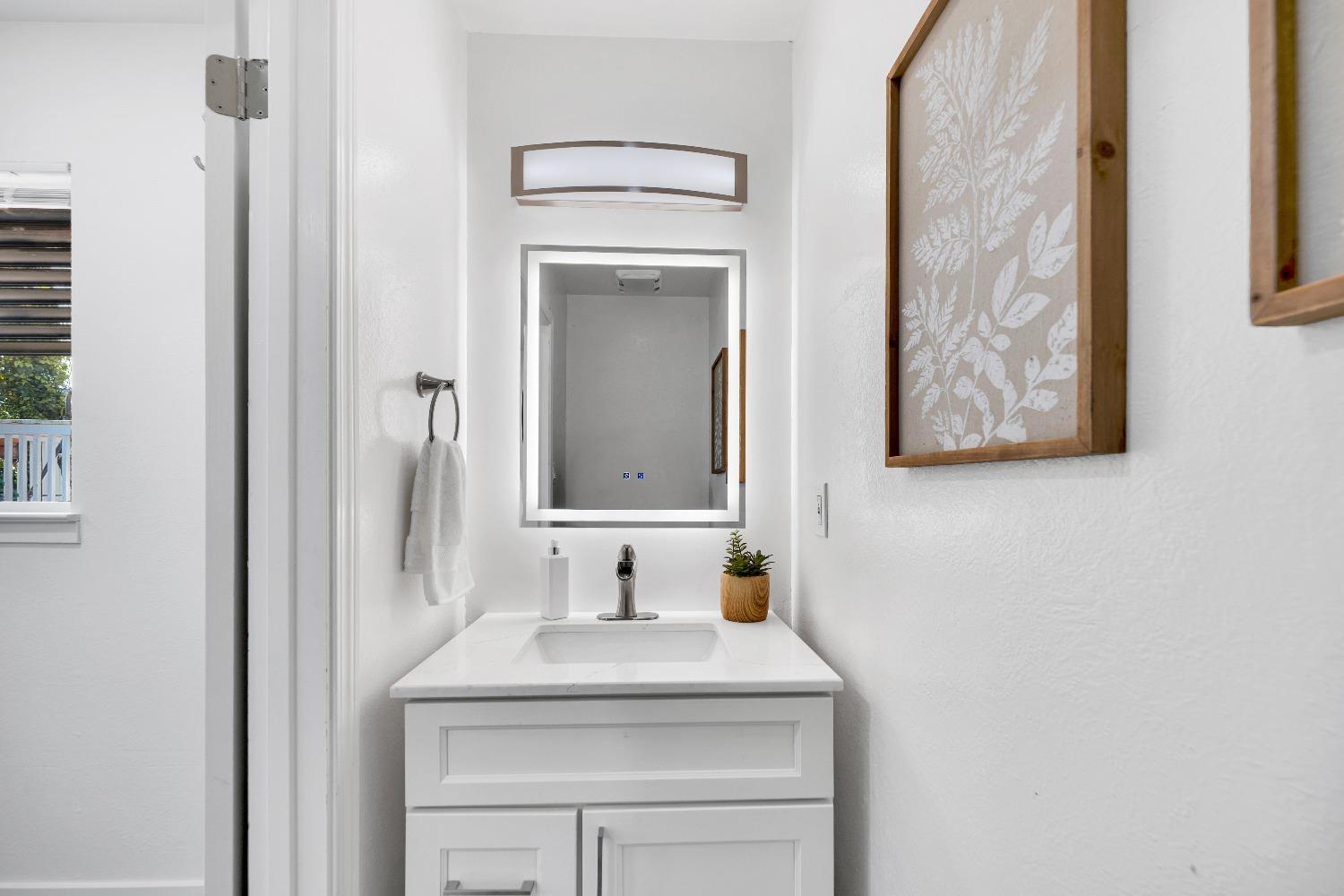 Detail Gallery Image 38 of 56 For 3041 San Carlos Way, Sacramento,  CA 95817 - 3 Beds | 1/1 Baths