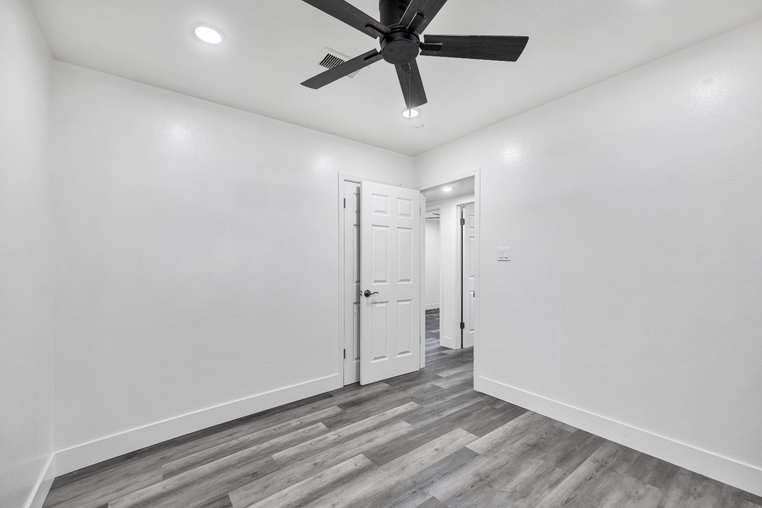 Detail Gallery Image 41 of 56 For 3041 San Carlos Way, Sacramento,  CA 95817 - 3 Beds | 1/1 Baths