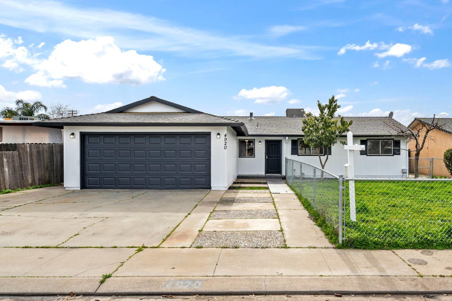 Detail Gallery Image 1 of 1 For 4920 Ebbett Way, Modesto,  CA 95357 - 3 Beds | 2 Baths