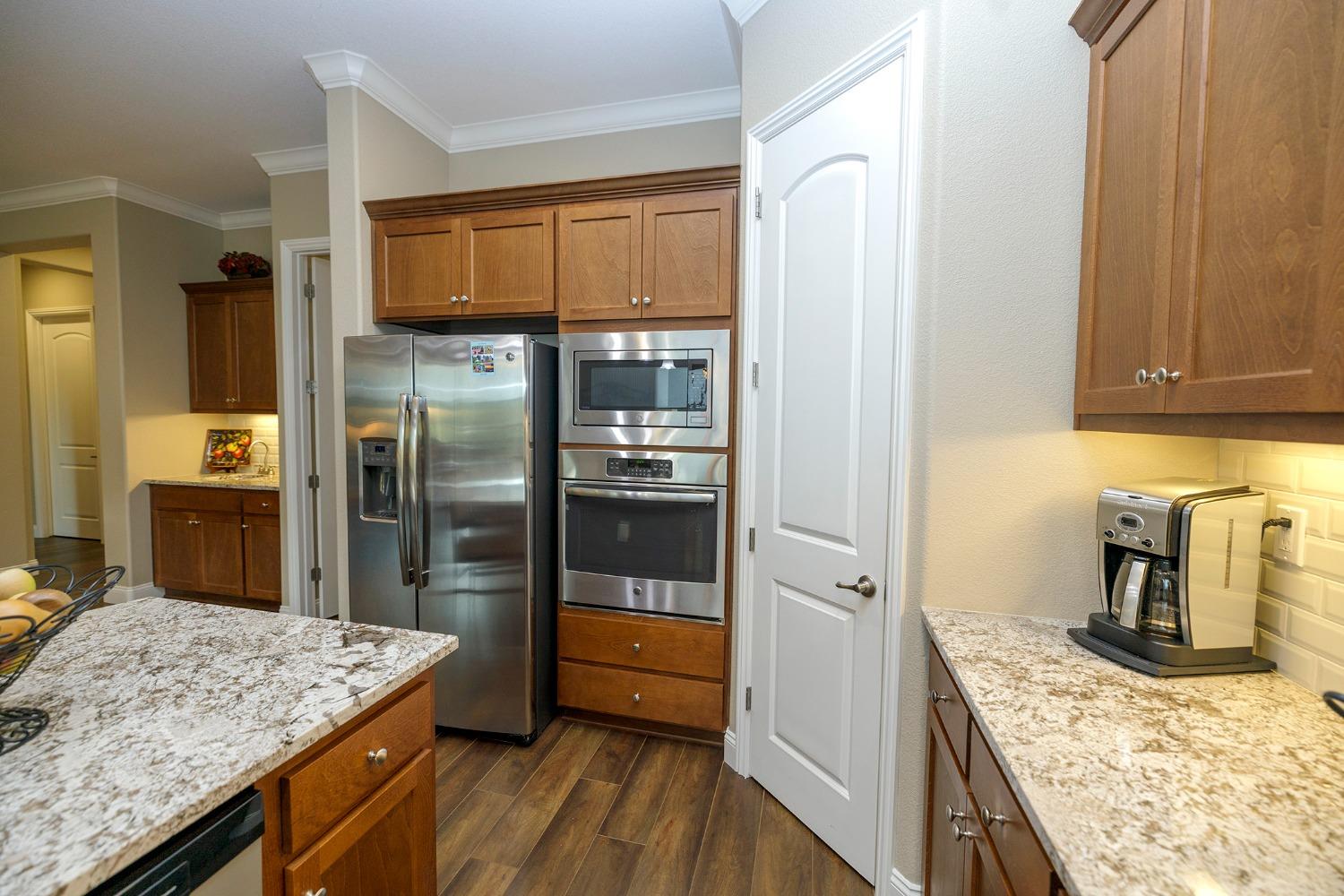 Detail Gallery Image 10 of 38 For 2249 via Cavallo, Oakdale,  CA 95361 - 2 Beds | 2/1 Baths