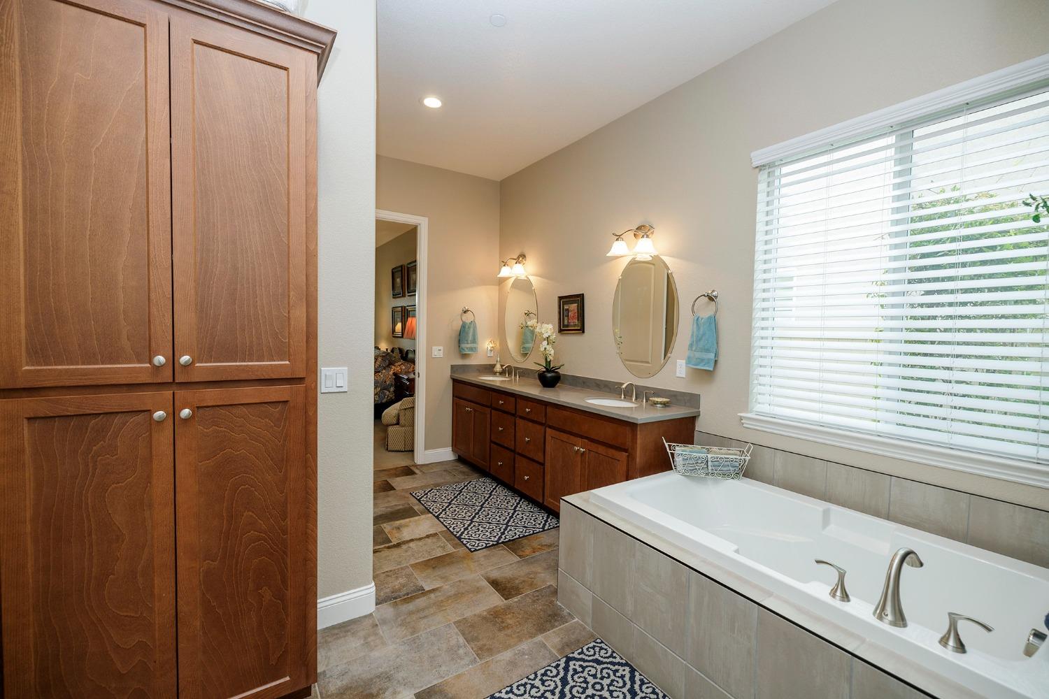 Detail Gallery Image 14 of 38 For 2249 via Cavallo, Oakdale,  CA 95361 - 2 Beds | 2/1 Baths