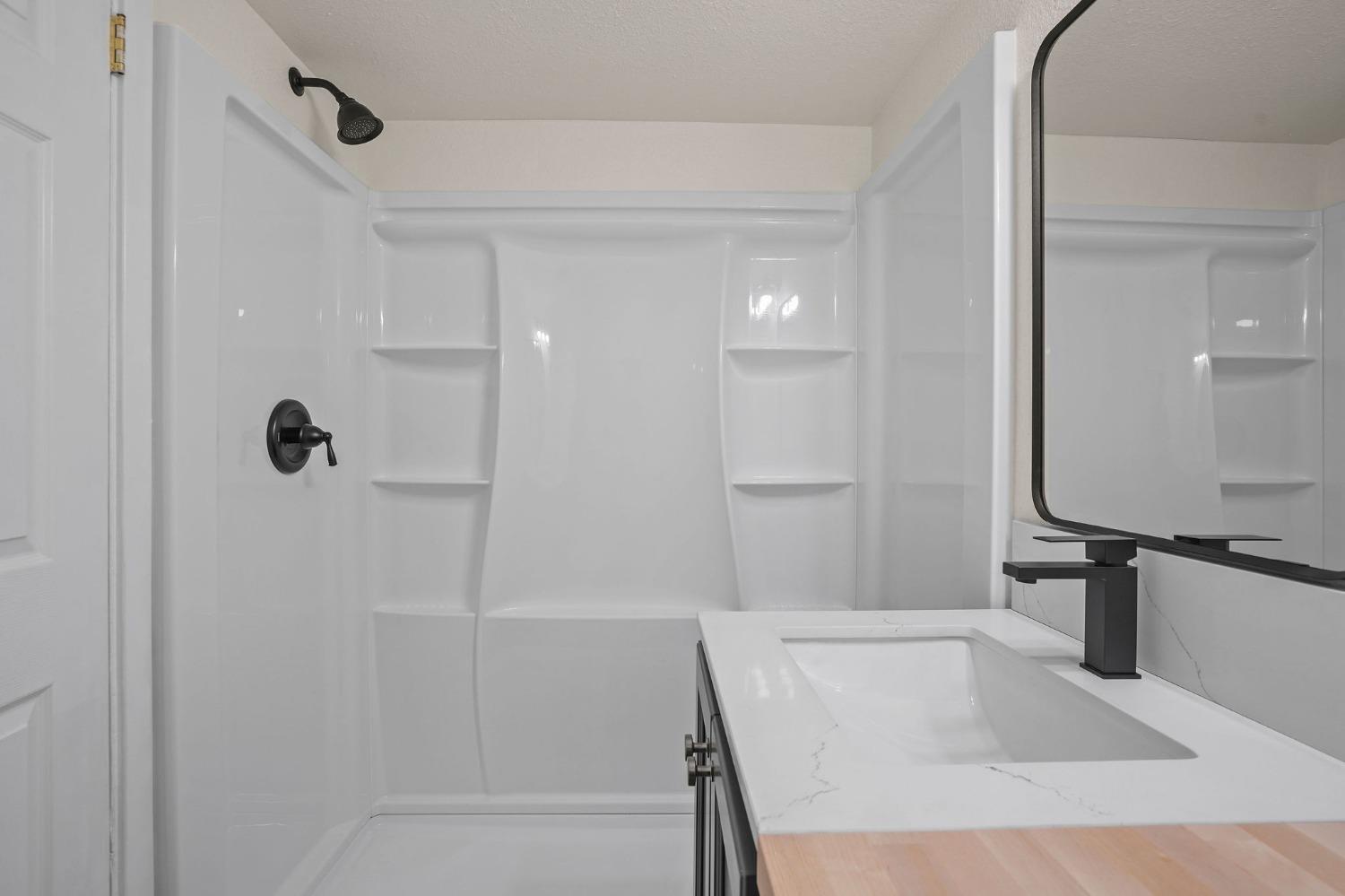 Photo #17: 225017584 Listing: Photo #17