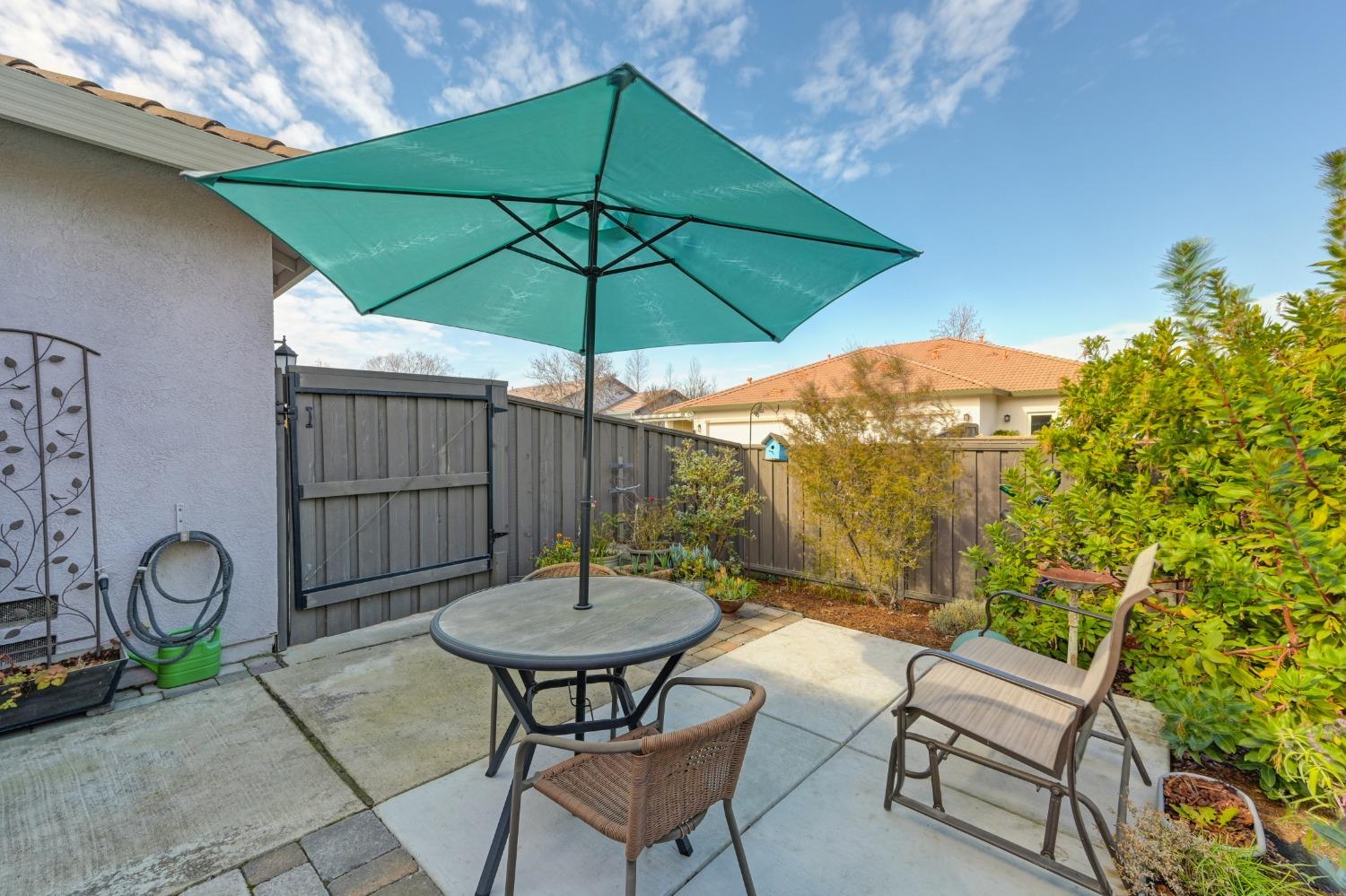 N Mill Valley Circle, Sacramento, California image 38