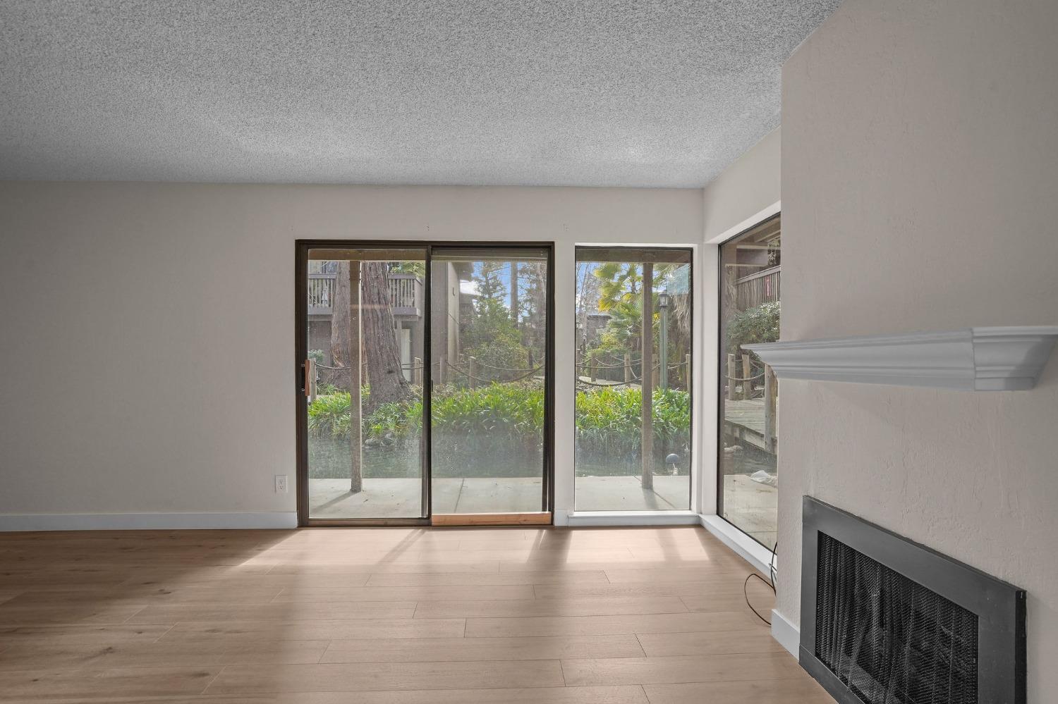 Photo #12: 225017584 Listing: Photo #12