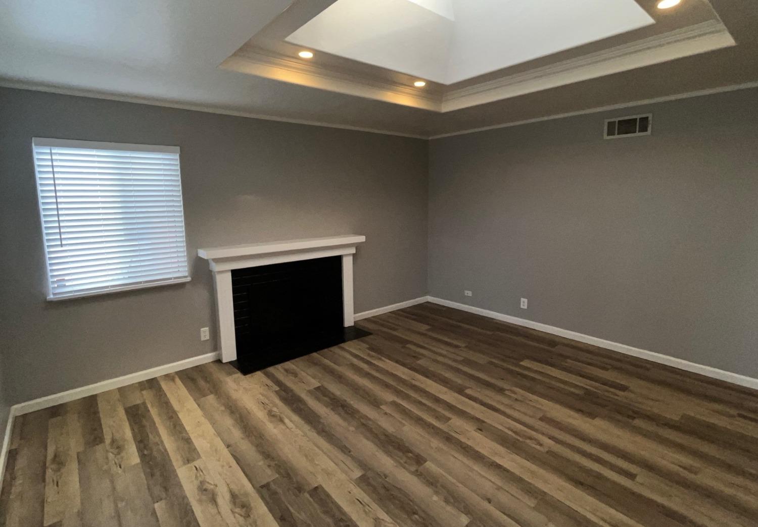 Detail Gallery Image 4 of 15 For 7907 Peppertree Dr, Stockton,  CA 95207 - 3 Beds | 2 Baths