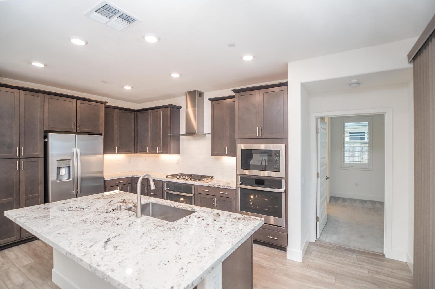 Detail Gallery Image 9 of 37 For 3110 Madrid Dr, El Dorado Hills,  CA 95762 - 2 Beds | 2 Baths