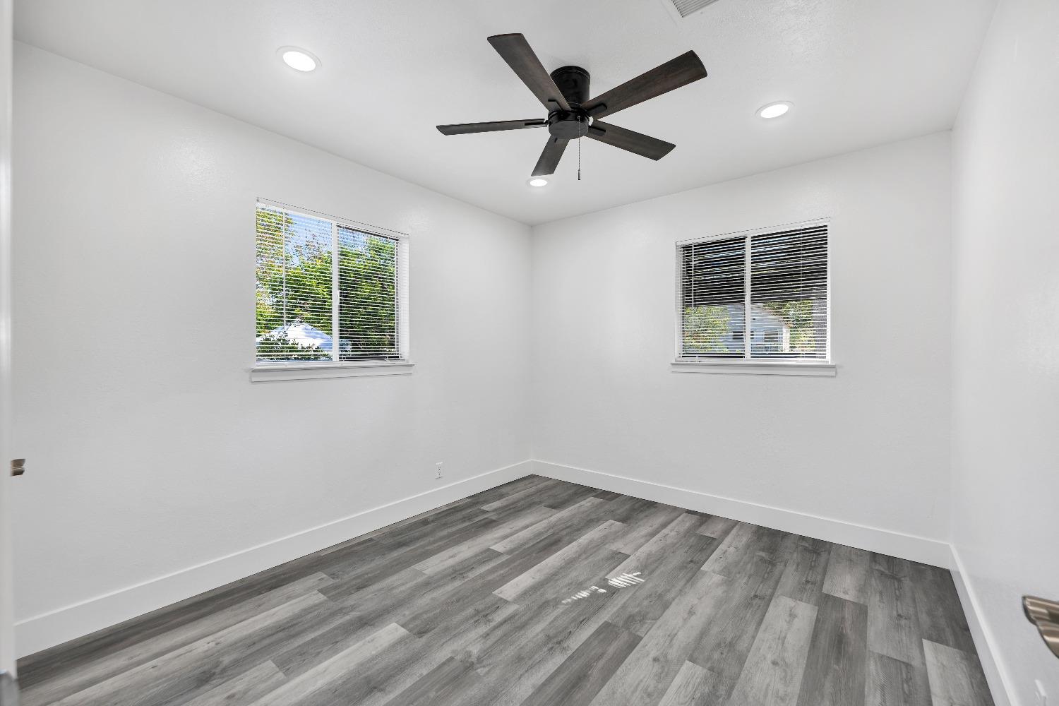 Detail Gallery Image 33 of 56 For 3041 San Carlos Way, Sacramento,  CA 95817 - 3 Beds | 1/1 Baths