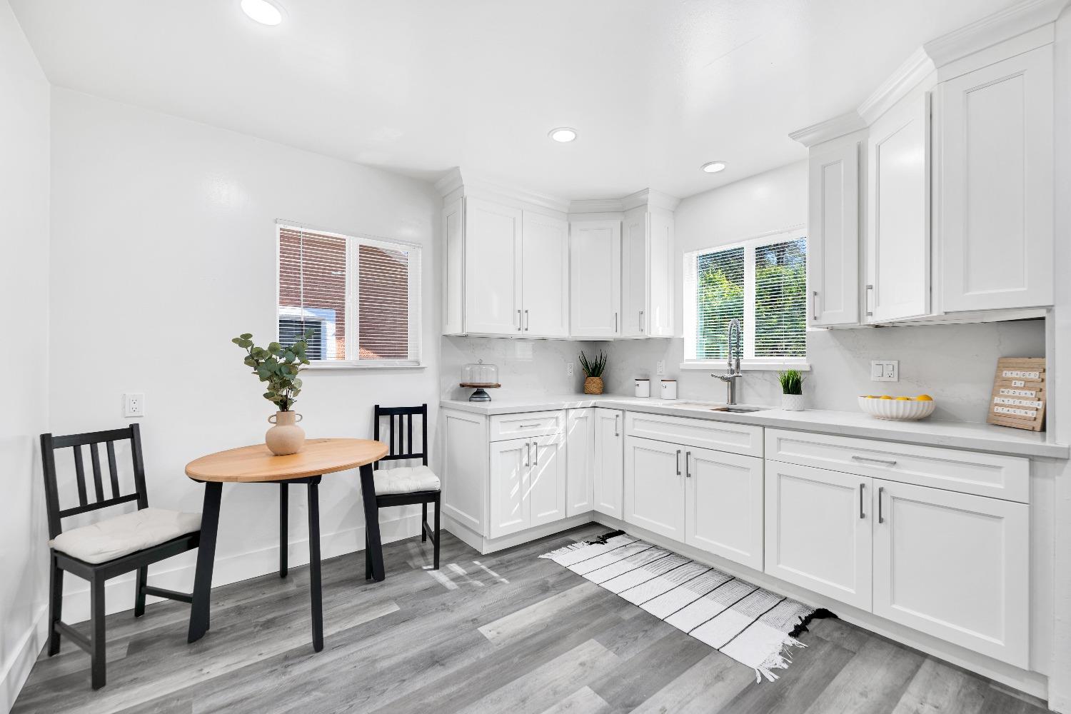 Detail Gallery Image 24 of 56 For 3041 San Carlos Way, Sacramento,  CA 95817 - 3 Beds | 1/1 Baths